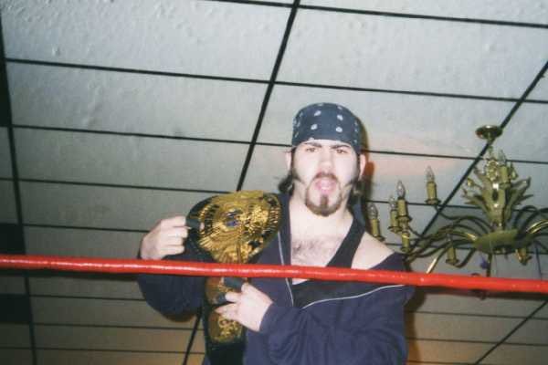 IHPW, 2004. Winning the IHPW DotCom title, just a few minutes before  @AllisonDanger defeated me for it. I think I held the title for about 7-10 minutes 