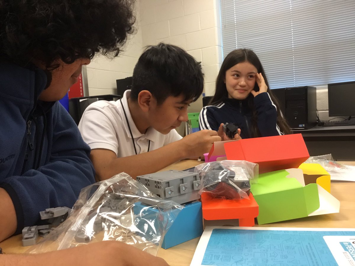 STUCOachQ's tweet image. @UBTECHRobotics I’ve already purchased the #Meebot and #Unicornbot for my class. If I were to purchase another one of your robots for my robotics and coding class which one should I purchase? Help me @UBTECHRobotics you’re my #onlyhope #futurecoders #robotbuilders