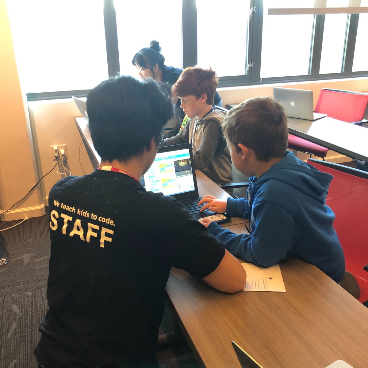 mvcode's tweet image. Thanks @Twitter for having @mvcode teach coding at Twitter's Take Your Kids To Work Day!
#TakeYourChildToWorkDay #TwitterKids #KidsCoding