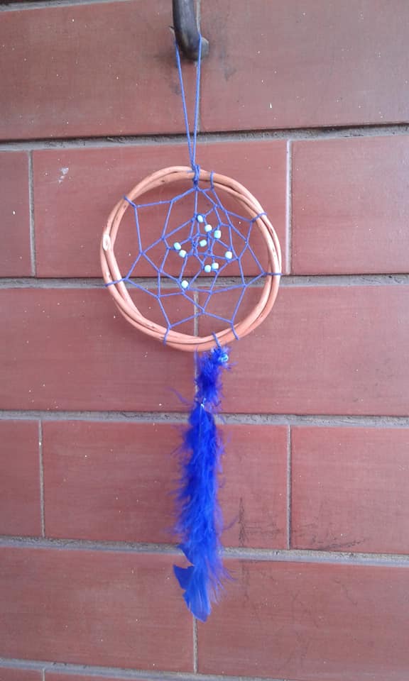 LollyBoop87's tweet photo. DISPONIBLES EN STOCK-> ATRAPA SUEÑOS CHICOS CON PLUMAS.
TODO HECHO DE FORMA ARTESANAL, PARA QUE DECORES TU LUGAR PREFERIDO DE TU CASA.
ESTOS 4 ATRAPA SUEÑOS QUE SE VEN EN LAS FOTOS SON LOS QUE ESTÁN DISPONIBLES.
CADA UNO A $150
#LOLLYBOOP
#ACCESORIOSDECO https://t.co/H8xUyzPdRl