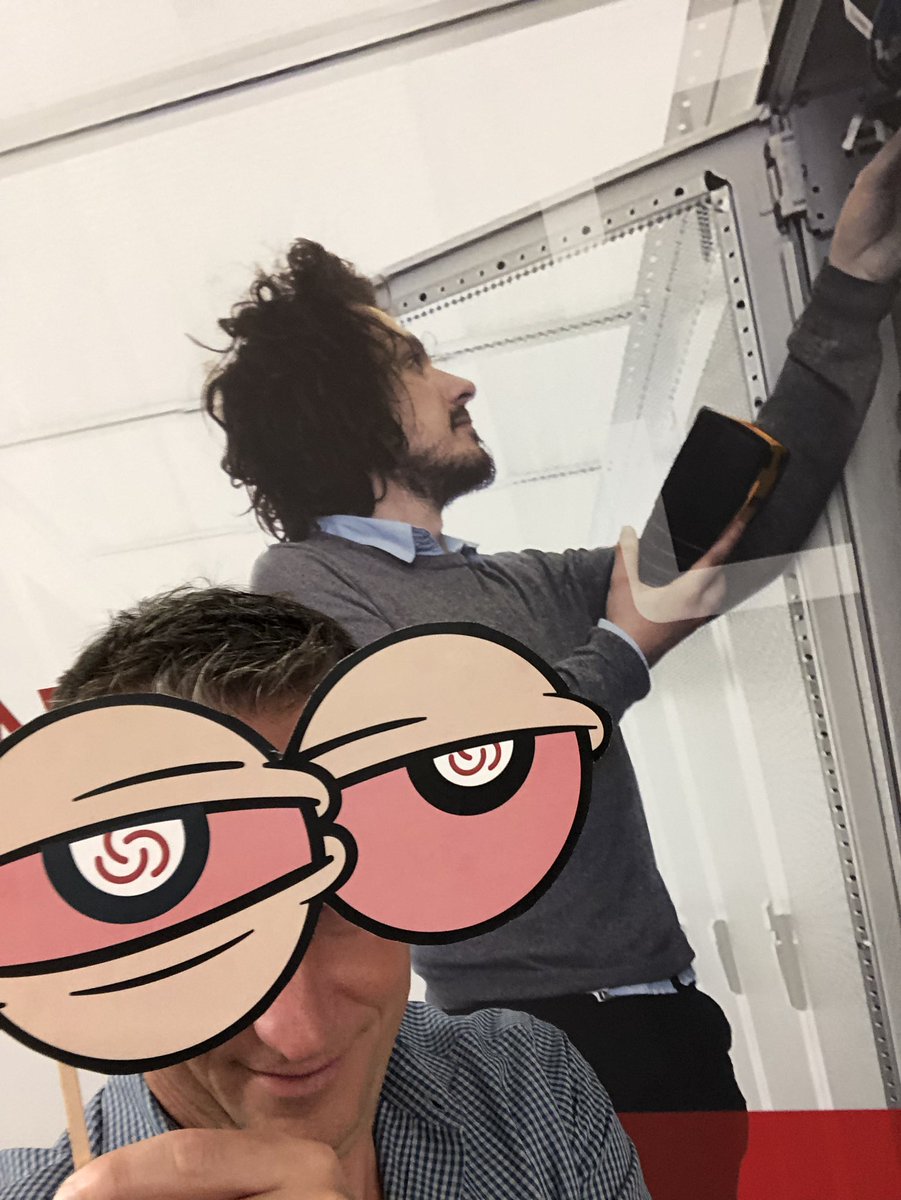 IdsecAndy's tweet photo. Selfie for new decorative walls @Centrify #zerotrustprivilege https://t.co/02C0GJbPzV