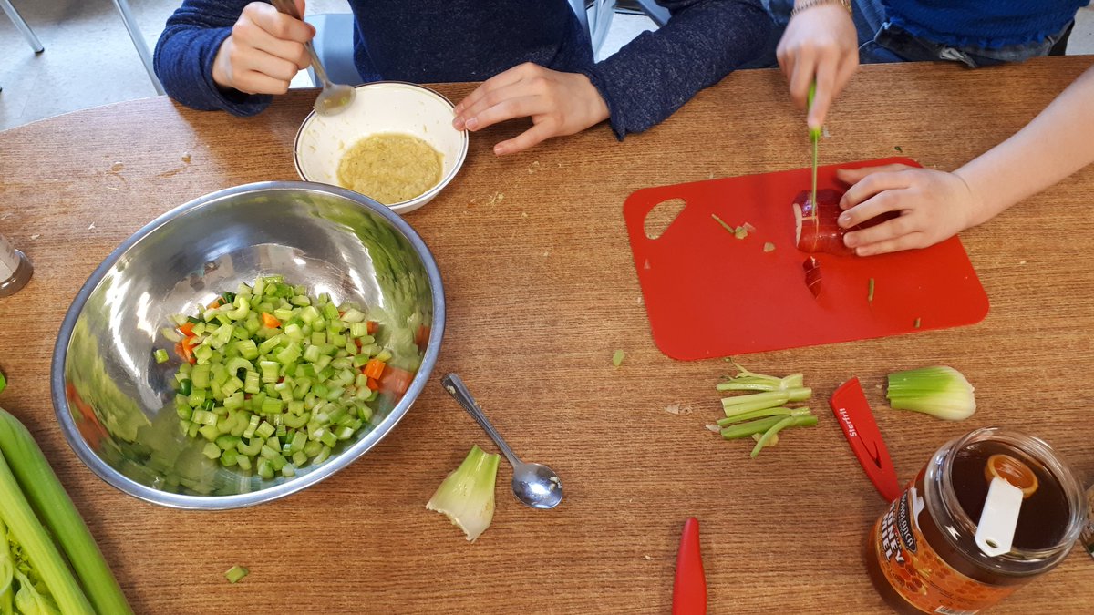 TessCurtisJB's tweet photo. The best way to learn is to take risks. The best way to learn how to cook meals is to eat :) Cooking club with the Gr.6s at John Black has been tasty and fun experiential learning! @JohnBlackPS @UGExperiential https://t.co/EYSSFdRhP4