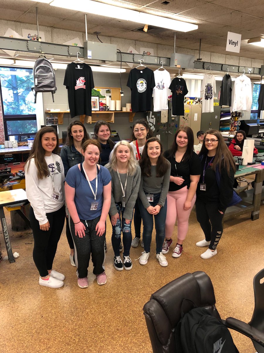 GraphicsShaw's tweet photo. Shawsheen’s Team Graphics!!! Ready to head off to the MA SkillsUSA State conference in Marlboro! Collecting those medals!! ⁦@maskillsusa⁩ ⁦@shawtech_hs⁩ ⁦@ShawsheenSkills⁩ ⁦@yourPINE⁩ https://t.co/xSt5Njlhdw