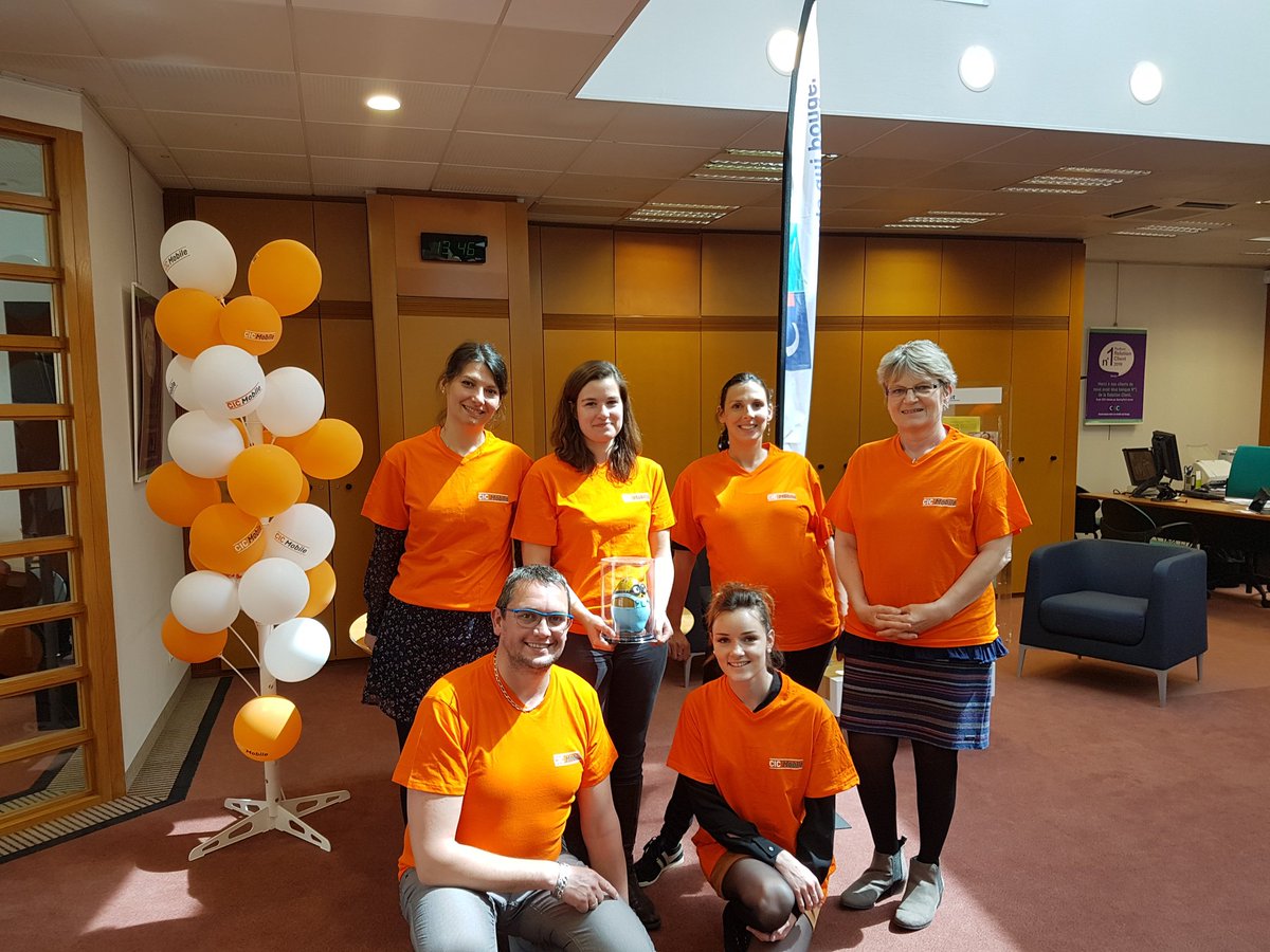 prigenew's tweet photo. Toute l'équipe de notre agence de Pont L'abbé/Le Guilvinec mobilisée pour faire bénéficier nos clients #cicouest de nos meilleures offres #cicmobile. Merci à alexandre de chez ei telecom. https://t.co/La1AyKoAAw