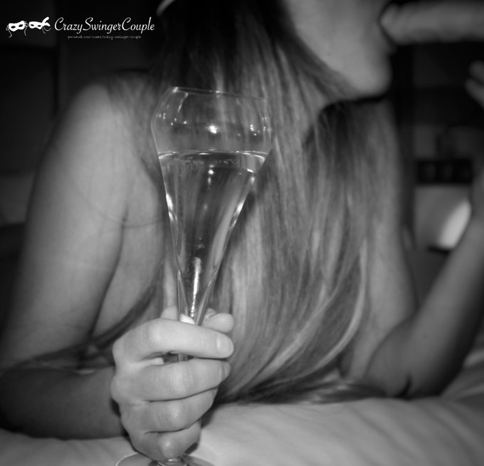 Ya casi es viernes!!! Este fin de semana 😈😈😈😈😈 #sexy #JuevesDeFotoSensual #boobs #FelizJueves https://t<a href="/tag/sexy"class="tags"><span>#sexy</span></a><a href="/tag/boobs"class="tags"><span>#boobs</span></a><a href="/tag/felizjueves"class="tags"><span>#felizjueves</span></a><a href="/tag/juevesdefotosensua"class="tags"><span>#juevesdefotosensua</span></a>