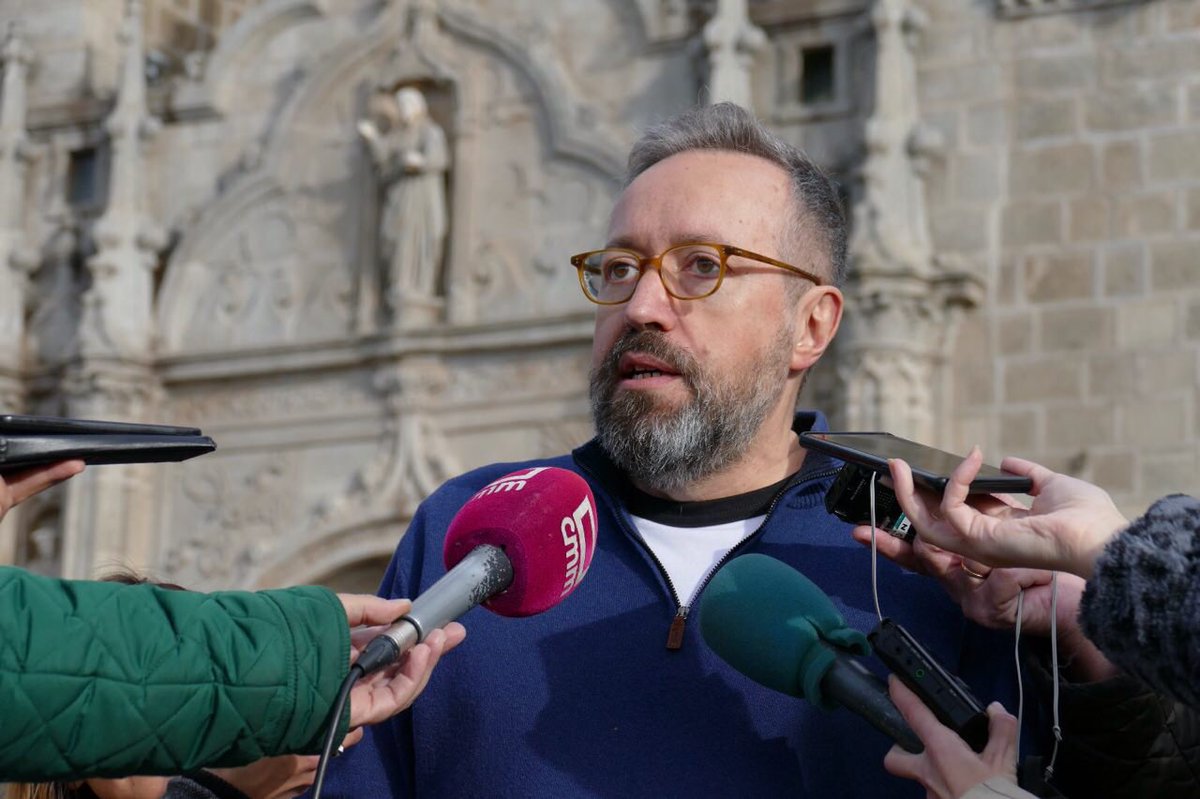 Cs_Toledo's tweet photo. 📡@GirautaOficial "Soraya Rodríguez no ha podido soportar que el PSOE se eche en manos de los separatistas. A Ángel Garrido le ha pasado que ha antepuesto sus principios a obtener un puesto objetivamente mejor"#ActualidadCs
#VamosCiudadanos https://t.co/7ishtaOj7W