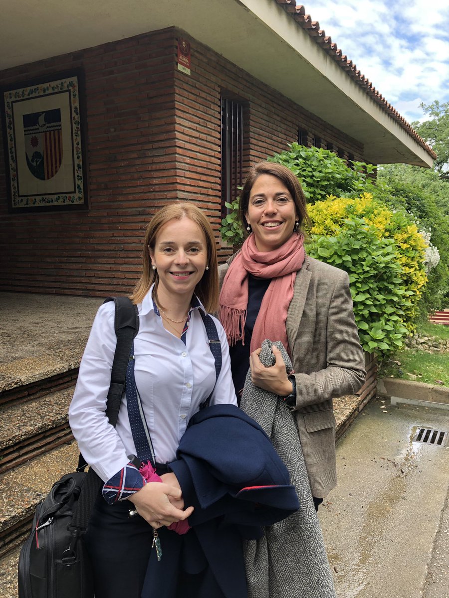 valera_anabel's tweet photo. Avui visitem l’escola La Vall per acompanyar dos projectes d’Emprenedoria d’allò més engrescadors, realitzats amb alumnes de Batxillerat i 4tESO. Reflexionar sobre la sostenibilitat i sobre el valor i la dignitat de la vida humana. Enhorabona! @trilemaedu @FPdGi @_lavall https://t.co/6gjySoYiBg