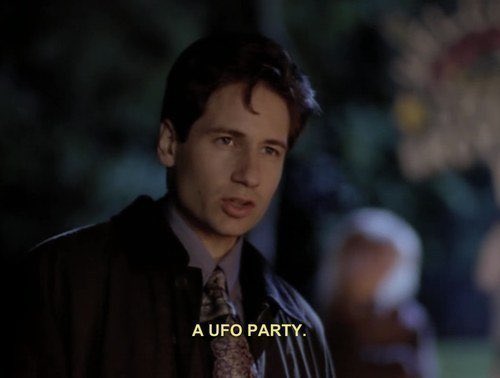 IWannaBelieveA1's tweet photo. ITS I WANNA BELIEVE!’S OPENING NIGHT!!!  HECK YEAH BABY! Stay tuned we will post behind the scenes stuff when we can!!!

#xfiles #thexfiles #ufoparty #mulder #scully #foxmulder #danascully #DavidDuchovny #GillianAnderson #musical #parody https://t.co/gLFTGk63Rc