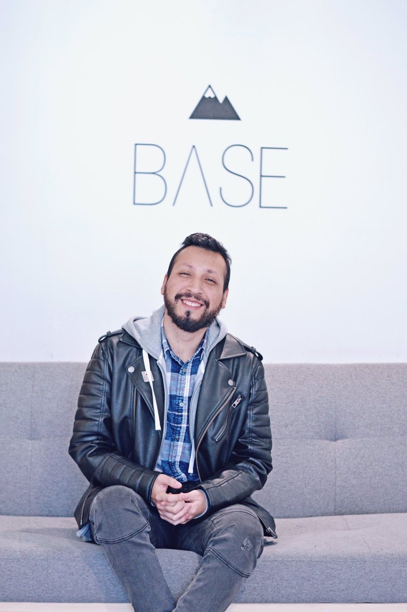 agenciabasecl's tweet photo. Nunca es tarde para la bienvenida, a nuestro CM ⭐️ @_jaramanuel que ya lleva más de 1 mes y que lo recibimos con su primer desafío, el #REC2019. Larga estadía en la base 👨🏻‍💻 #EquipoBase https://t.co/aMZ4sDaFDj