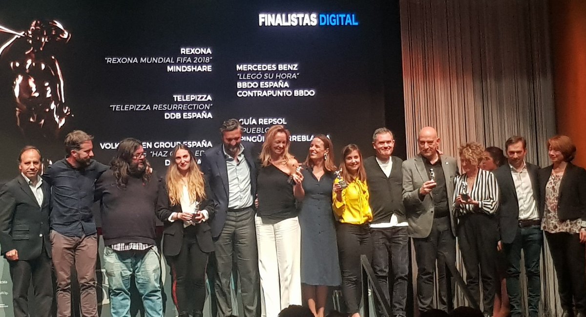 Y en el medio DIGITAL #PremiosAmpe 2019 ganador "Rexona Mundial FIFA 2018" <a href="/MindshareSpain/">Mindshare Spain</a> para <a href="/RexonaESP/">Rexona España</a> #publicidad #PremiosAmpe2019