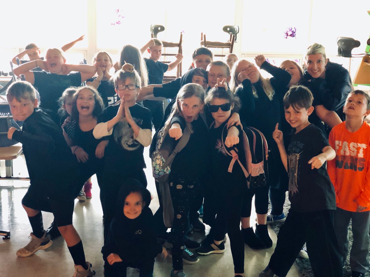 JessicaLS1's tweet image. We became secret agents in 3rd grade to prep for our Math Map review! #breakoutroom #jtsd