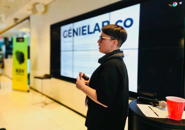 PN_MTL's tweet photo. C’est maintenant au tour de @GenieMob et #GrandirSansFrontieres de faire une présentation de leurs activités et projets en #numérique pour la #jeunesse. #ecosysteme #ProjetJeunesseQC2030 soutenu par le @SAJ_Qc en partenariat avec @hydroquebec et #GrandirSansFrontiere https://t.co/FDjw3e5Xcf