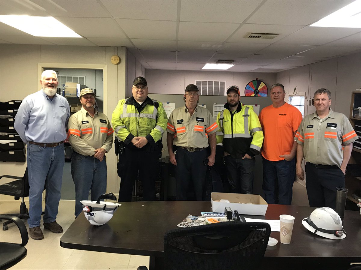 TriCam317's tweet photo. Big shout out here from our Team to @ISPCVED for coming to our yard today and meeting with our Drivers!  What a great way for us to learn-we can’t thank you enough! https://t.co/k9rVZcMzVs