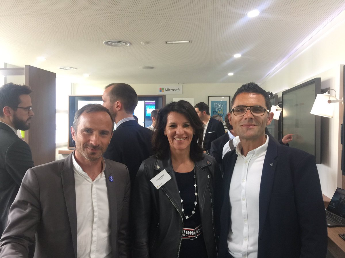 franckytrichet's tweet photo. Inauguration à Nantes du 1er Laboratoire d’Expériences de @microsoftfrance et d’une école de l’Intelligence Artificielle. Nous partageons la même ambition : développer une #IA éthique et populaire. Bienvenue à Nantes @purassan @LaurenceLafont @TudalJaf https://t.co/qQOBmUUJim https://t.co/aL2O5xHVBd