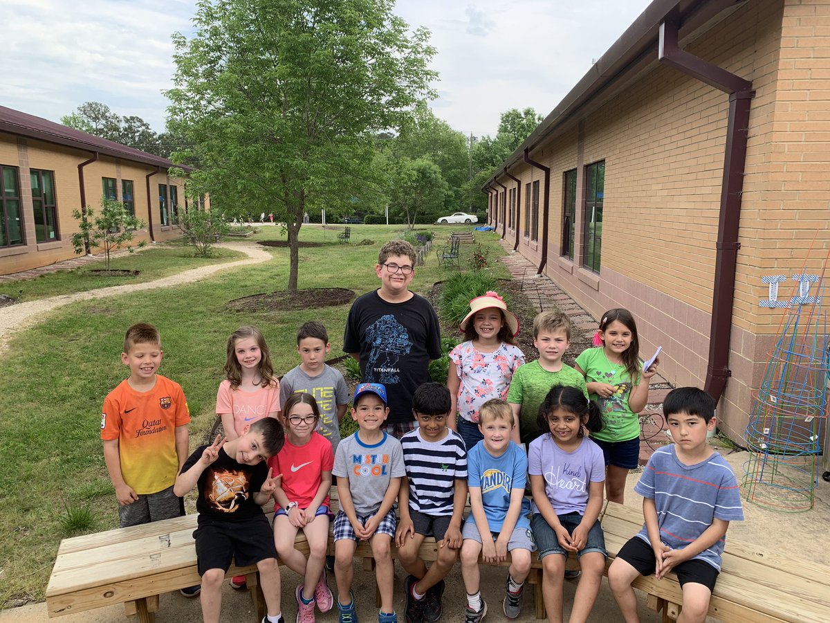 Today @OliveChapelElem we planted tomatoes, cucumbers, watermelons, and zucchini! #backyardlearning #fromseedtotable @RuthSteidinger @STEM_WCPSS @ApexPSF