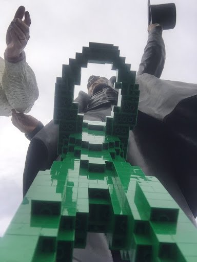 PeoriaMuseum's tweet photo. .@NathanSawaya's "Hugman" has arrived just in time for "The Art of the Brick" | The World's Most Elaborate Display of LEGO® Art opening May 25 @PeoriaMuseum! #Hugman #ArtOfTheBrickPeoria https://t.co/0d7o7xHAmg