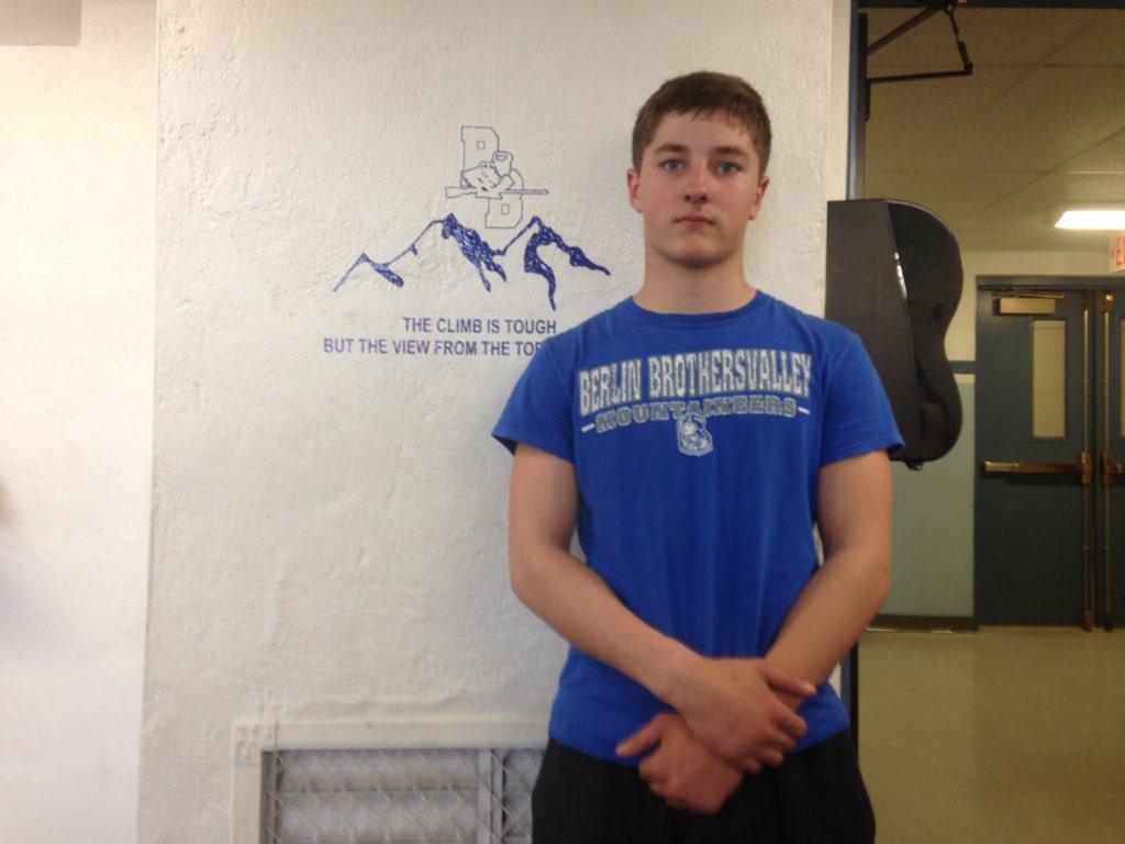 Welcome the 7th member of this off-season's 1000 pound club. <a href="/HillegassTuck/">Tuck Hillegass</a>. Truly an example of how hard work pays off. Might want to mention that he did this at 150 lb body weight.