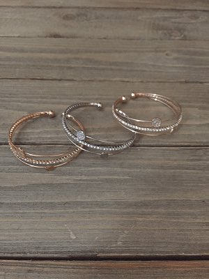 🎓🎓 GRADS 🎓🎓
Finish your look with these gorgeous Bracelets. 
Available in Silver, Gold &amp; Rose Gold.
#ccsaccessoriesboutique #gradfashion @hhhsgrad_2019  #reddeer #reddeeralberta #reddeergrad @lindsaythurberhs @notredamerdgrad #ponokasecondarycampus @hhhs_grad