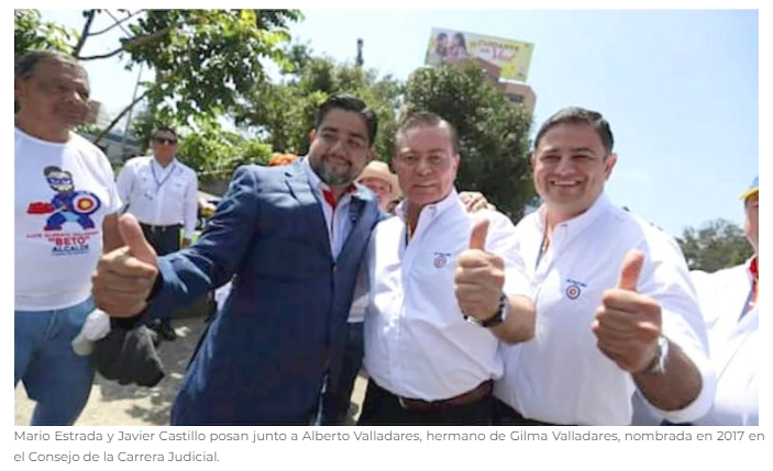 cmiguate's tweet photo. A derecha de Mario Estrada, Alberto Valladares, hermano de Gilma Valladares Orellana, parte de Consejo de Carrera Judicial y de Bufete Hernández, Valladares y Asoc., con Sergio Hernández, en prisión por Caso BANTRAB. Ambos señalados por colaborador eficaz de vínculos con narco https://t.co/DAR9672L0u