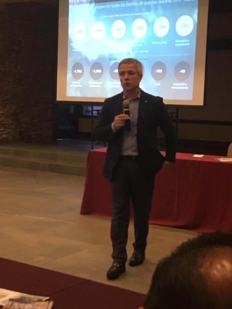ASECHAC1's tweet photo. Conferencia de Rogelio Salcedo de Mercer en la Celebración del 2do. Aniversario de Asechac https://t.co/1lKSpwL32F