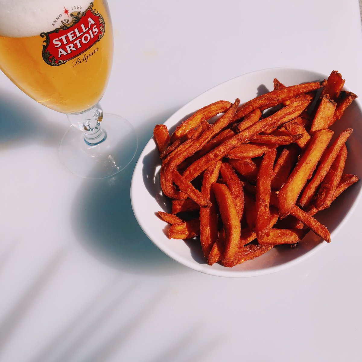 LATE NIGHT HAPPY HOUR!!! #everythursday 
9-11PM 👏🏼👏🏼
Join us for a delicious late night happy hour menu. That’s not all... LIVE DJ starting at 8PM!