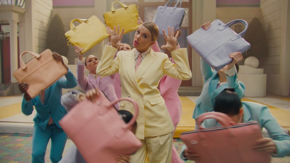 falsegoddess13's tweet photo. #TaylorTONIGHT this era is gonna be my favorite said what I said https://t.co/VemRcMKfJd