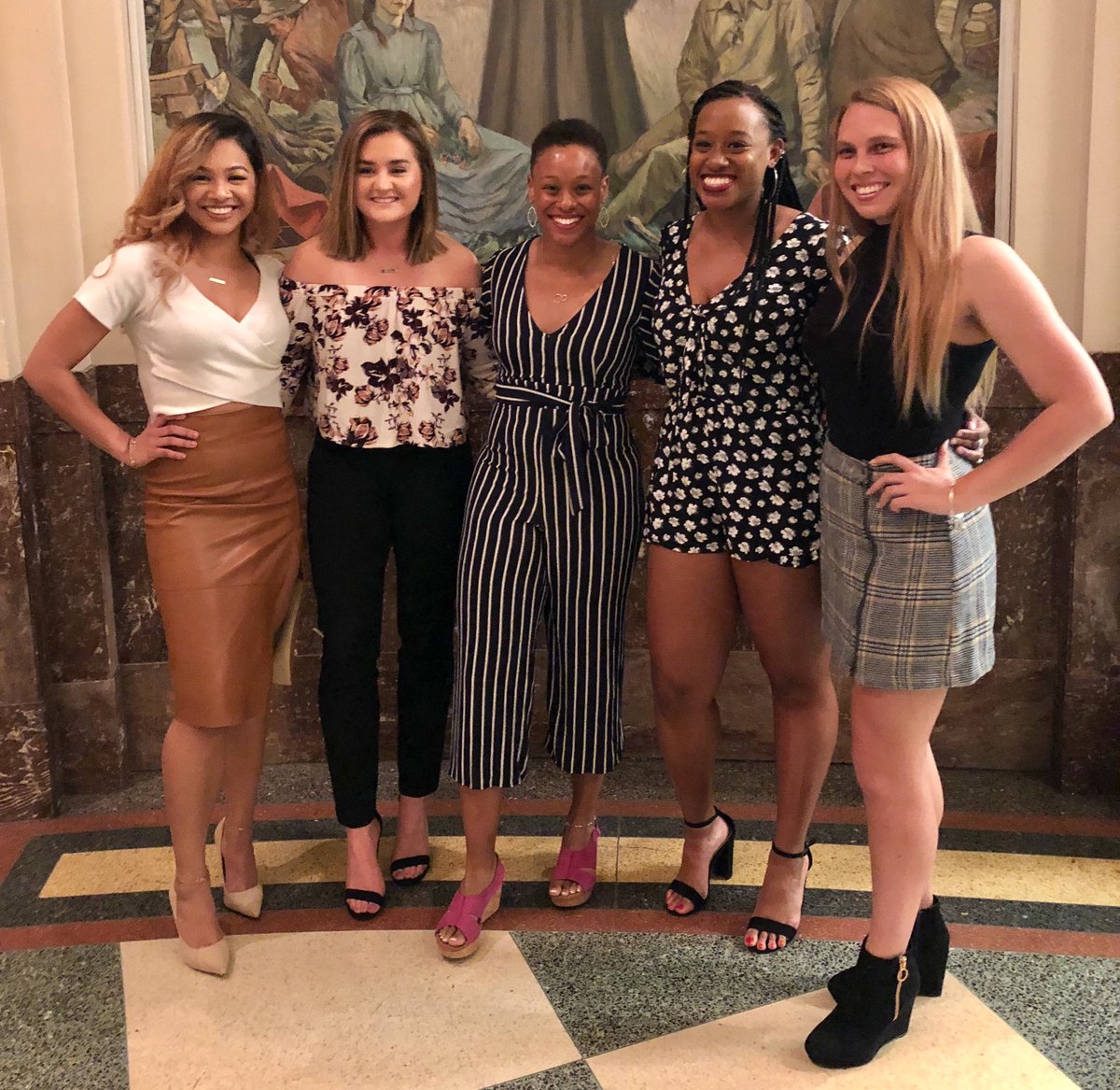 ucwv_wsoccer's tweet photo. Senior banquet evening. #classgroup #futuresarebright https://t.co/jvvDbxzBfJ