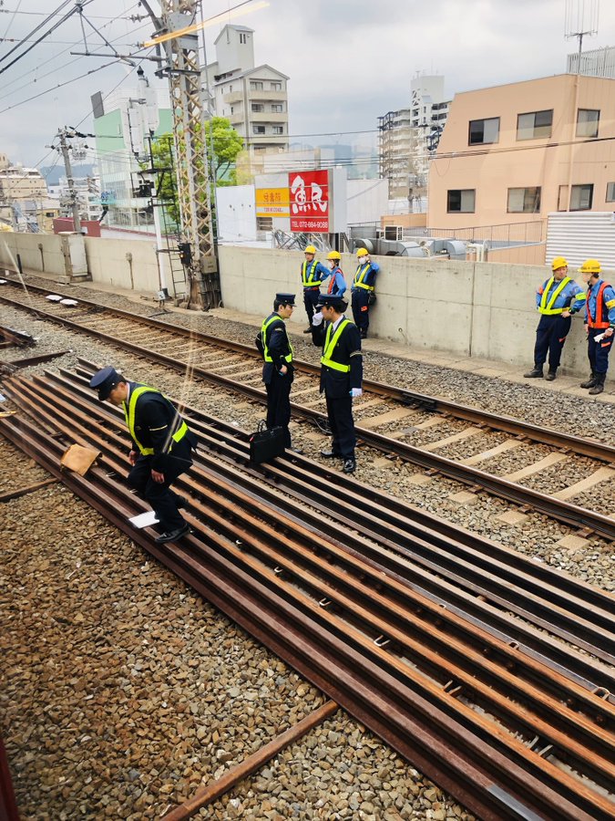 京阪線の萱島駅で女性が飛び込み自殺を図った人身事故現場の画像