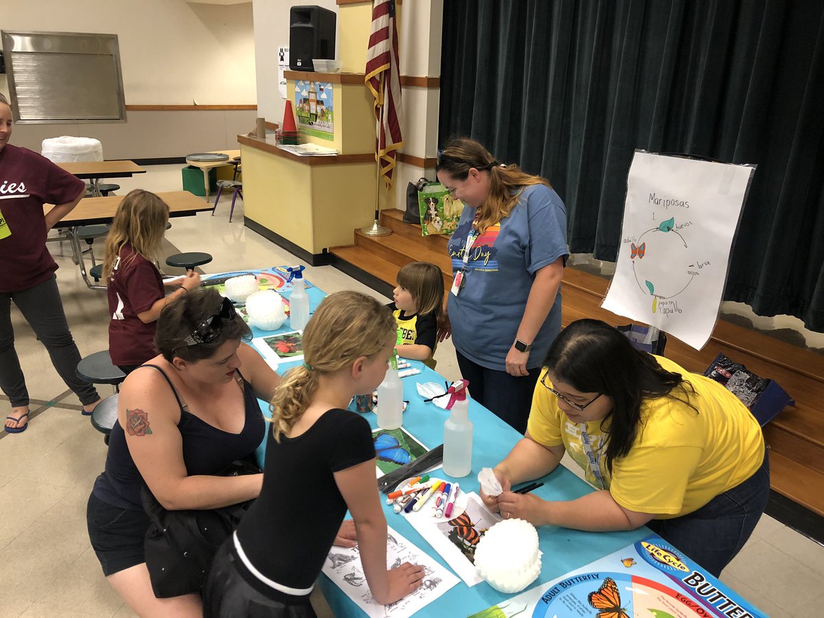 PrinSchwartz's tweet image. Stop by STEAM night @BrenhamElem for food, fun, and @BrenhamEclc butterfly art #IChooseBrenham @BrenhamISD