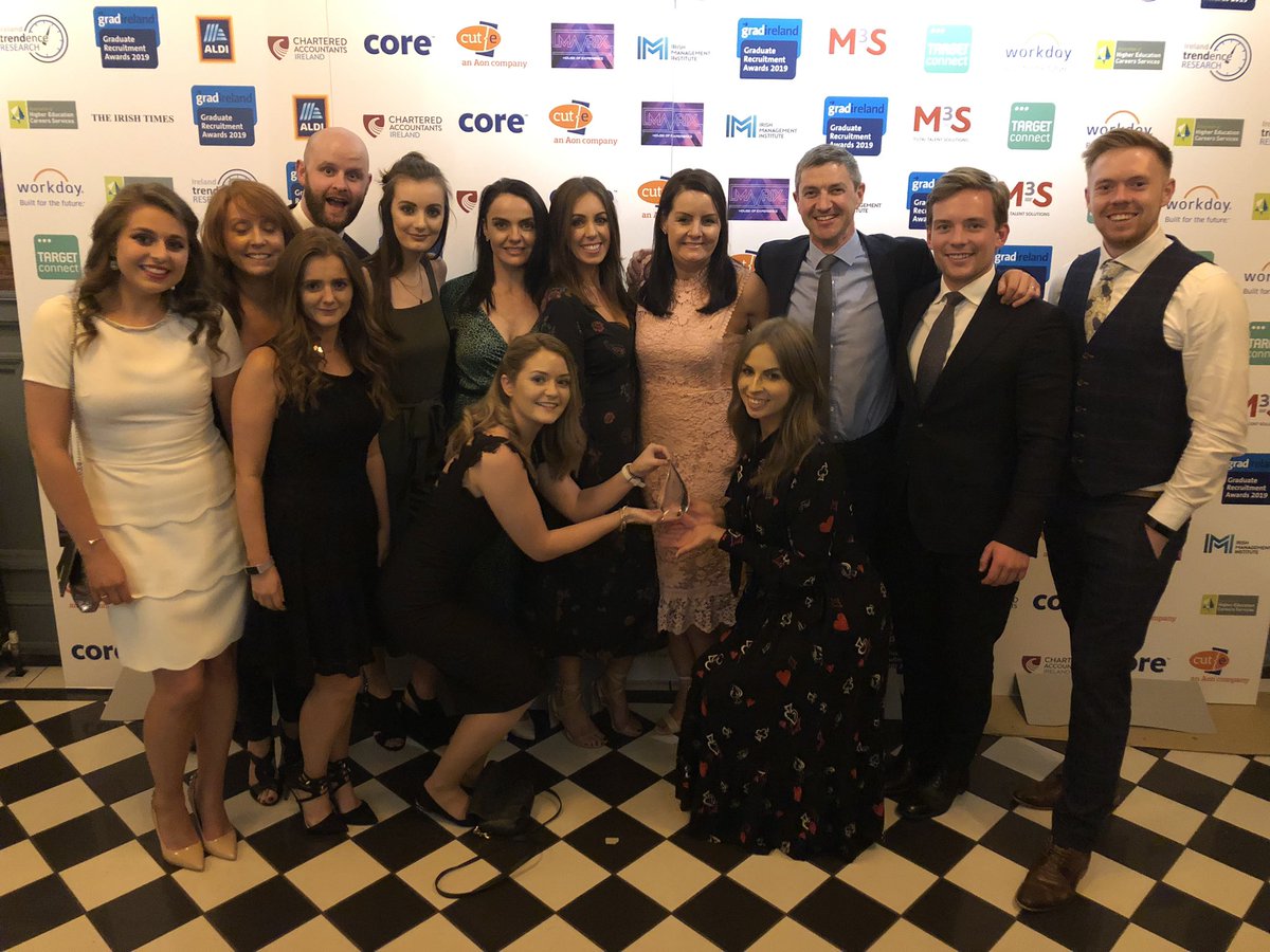 MStoneGTIreland's tweet photo. Brilliant work from our teams to get this award @GrantThorntonIE #partystartsnow https://t.co/YTzYTqlEJc