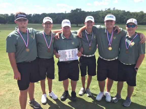 LCMBearFacts's tweet photo. Congrats to Montana DiLeo and the boys golf team for advancing to State! https://t.co/NlKUA14Xla