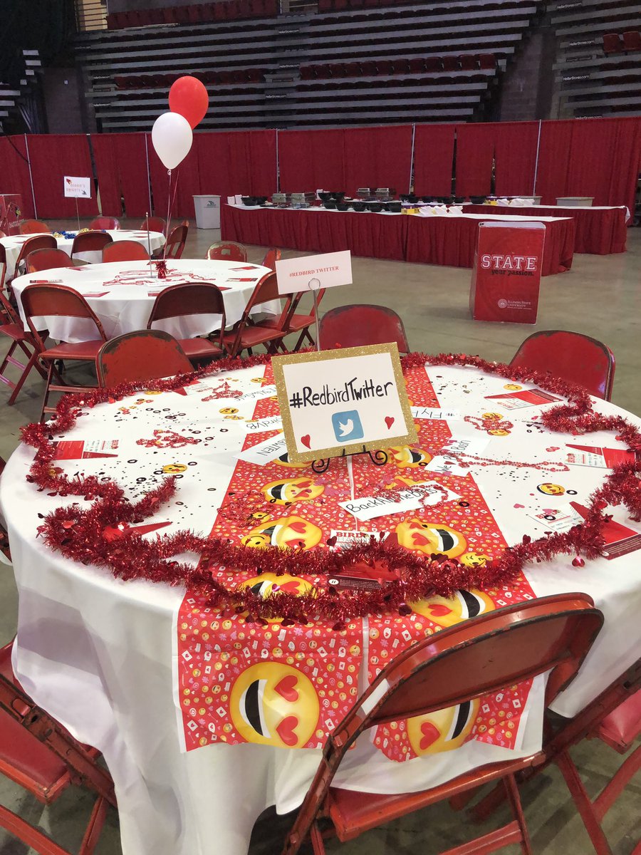 morans14's tweet photo. #BirdBash table decor is complete. See you all there! #BackTheBirds #BackAllTheBirds #RedbirdTwitter https://t.co/4CGhviw9Fc
