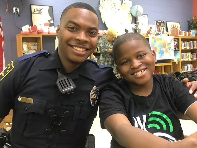 MJCarroll_SWK's tweet photo. Bham police, schools partner with Big Brothers Big Sisters. Just one example of what nonprofit agencies and social workers can make happen! ⁦@BBBSBHM⁩ https://t.co/QxkjcXgbRl