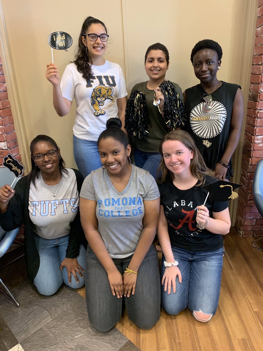 Ms. Davis tweet media