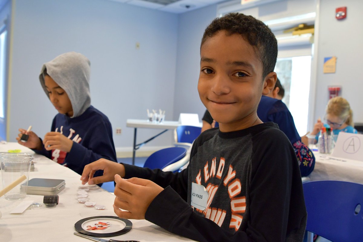 TheChildrensInn's tweet image. Today we welcomed @NIH staff and their children for #TakeYourChildtoWorkDay, where they learned about The Inn, met Zilly, and created Thoughtful Treasures for residents. See more photos from the day on Flickr: flic.kr/s/aHsmbSqXok #MyNIHDay #TYCTWD #TakeYourChildToWorkDay