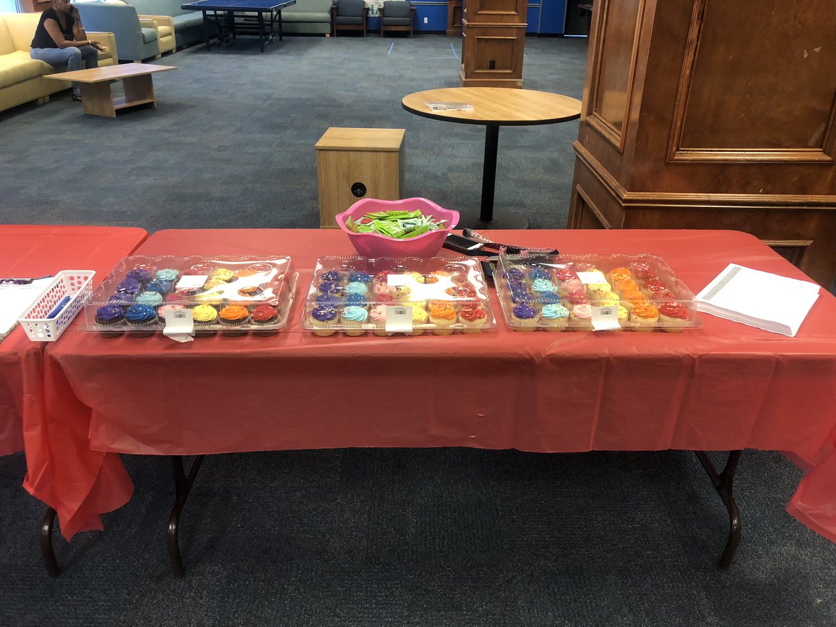 FIRWhitley's tweet photo. Come and join us for Cupcakes and Condoms from 6pm-8pm in the Whitley Lobby TONIGHT. Everyone is welcomed. Hope to see you all there!! https://t.co/lC8K3kd33C