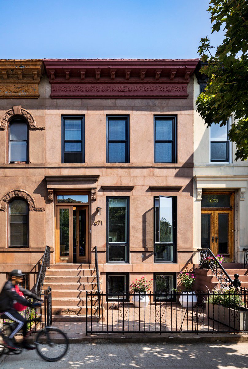NonagonStyle's tweet photo. Crown Heights Brownstone in #Brooklyn is re-imagined by #BFDO Architects to offer seamless #functionality from front to back. #Architecture #Residential #OpenPlan #InteriorDesign https://t.co/ElUtz63EEU https://t.co/722wUZP5wH