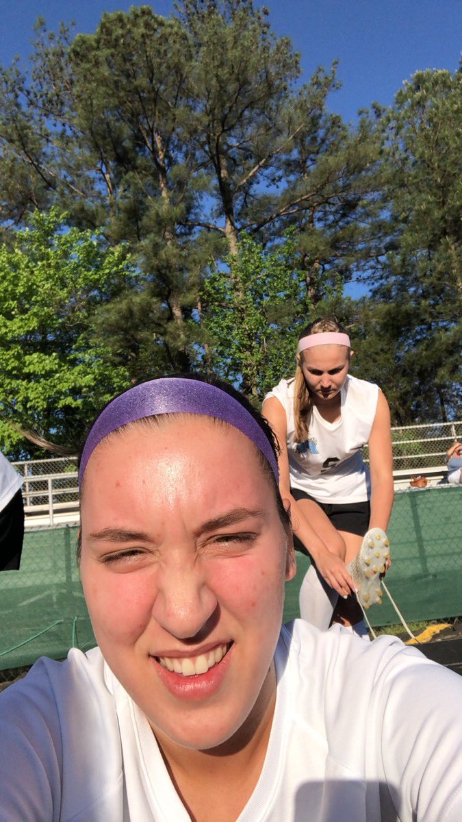 shore_pc's tweet photo. PAIGE DAGOSTIN

Age: 18
Height: 5’6 

Strengths: 
-actually gets playing time 
-jumping pics
-doesn’t know how to take a bad pic

Weaknesses: 
-getting cleated in the face
-d2 soccer player 
-birks https://t.co/UHi2HAZryp