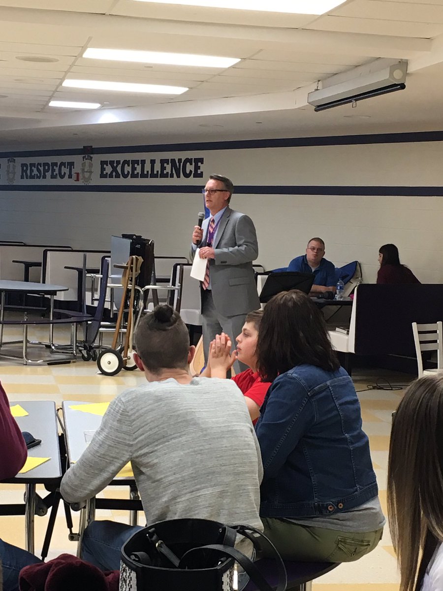 jknisely8's tweet photo. Congrats to all of our #Reflections award winners!  Thank you PTAs and @PBSD_FoodDept for a great evening! https://t.co/BV3tn5DjYT