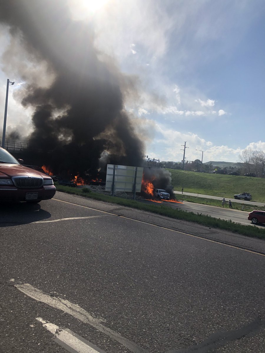 cj_vigil's tweet photo. I cannot believe what I just saw. Right next to be oh my God I just can’t believe it it’s so bad. I don’t know how many people but all I heard was screaming. An explosion after explosion. Avoid I 70 in Denver West Boulevard. It’s a mess this just happened not 5 to 10 minutes ago. https://t.co/pla7Eqo95z