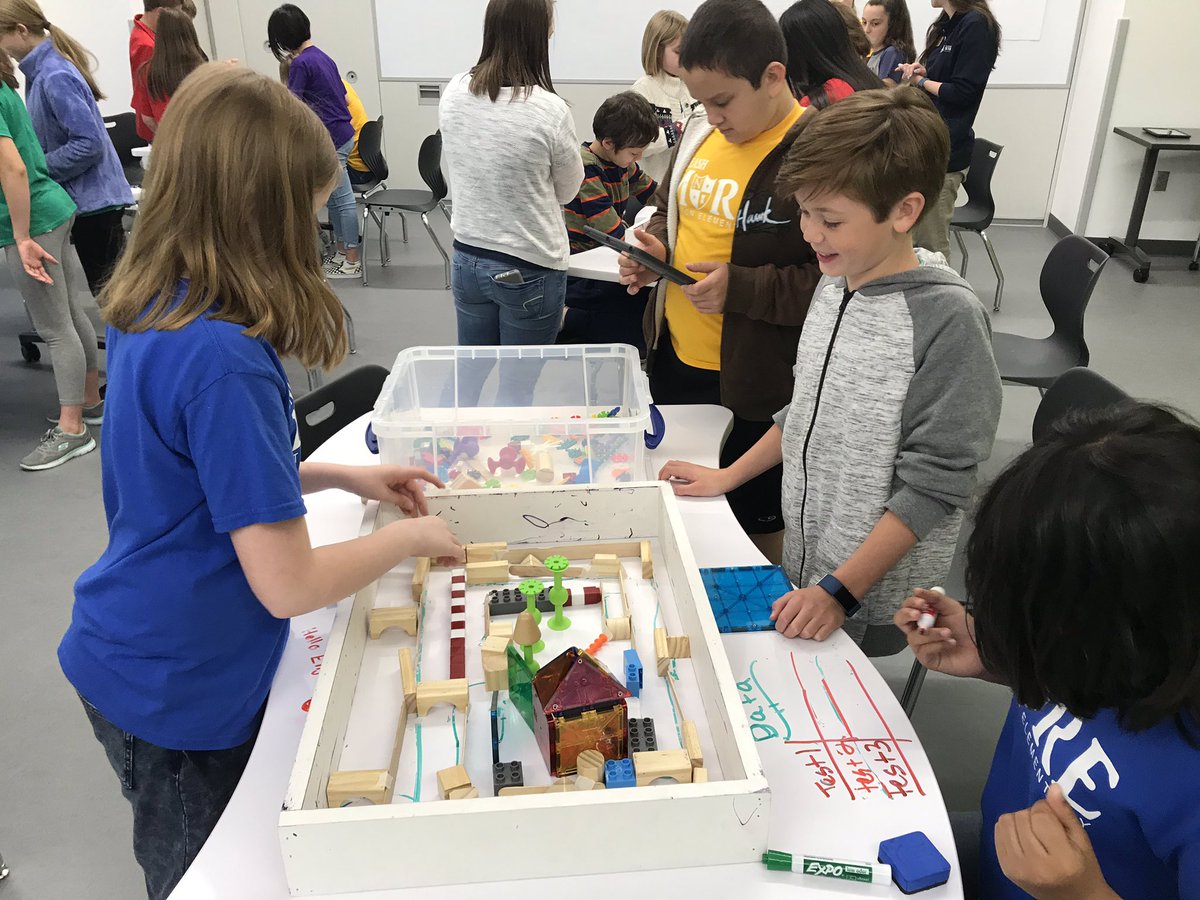 MrsSWheeler's tweet photo. Fun learning at Allen ISD STEAM Center.  @AISDScience  @NortonKnights https://t.co/QnRRRfguik