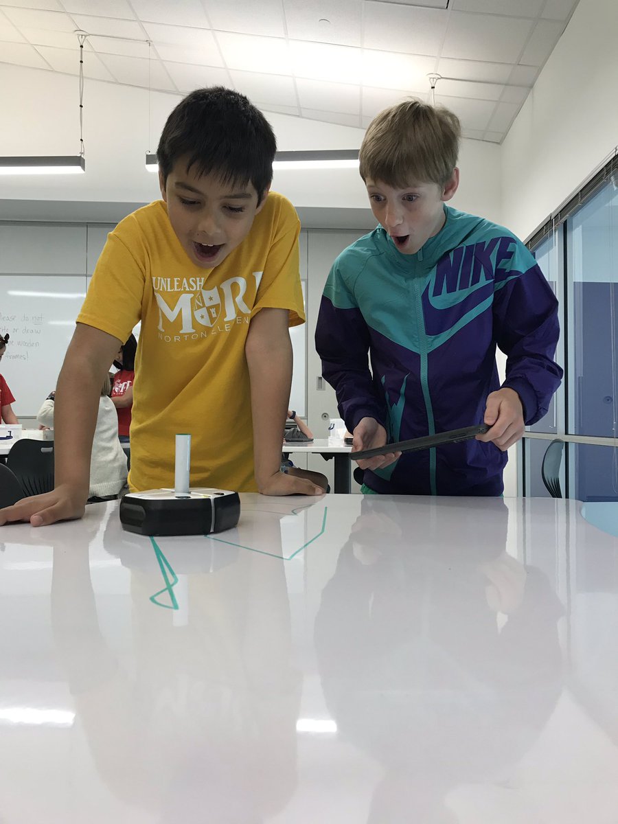 MrsSWheeler's tweet photo. Fun at Allen ISD STEAM Center. @AISDScience @NortonKnights https://t.co/O76v5hnuIC