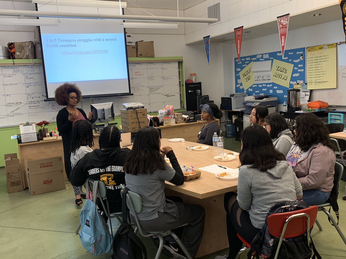 Edden, <a href="/Occidental/">Occidental College</a> Therapist chatting with <a href="/WestAdamsPrepHS/">West Adams Preparatory HS</a> students about what Mental Health and Self care are #GEARUPWorks #EndTheStigma <a href="/GEARUP4LA/">GEAR UP 4 LA 🎓</a> <a href="/LASchools/">Los Angeles Unified</a> <a href="/Monica4LA/">Mónica García</a> <a href="/edpartnerships/">NCCEP</a>
