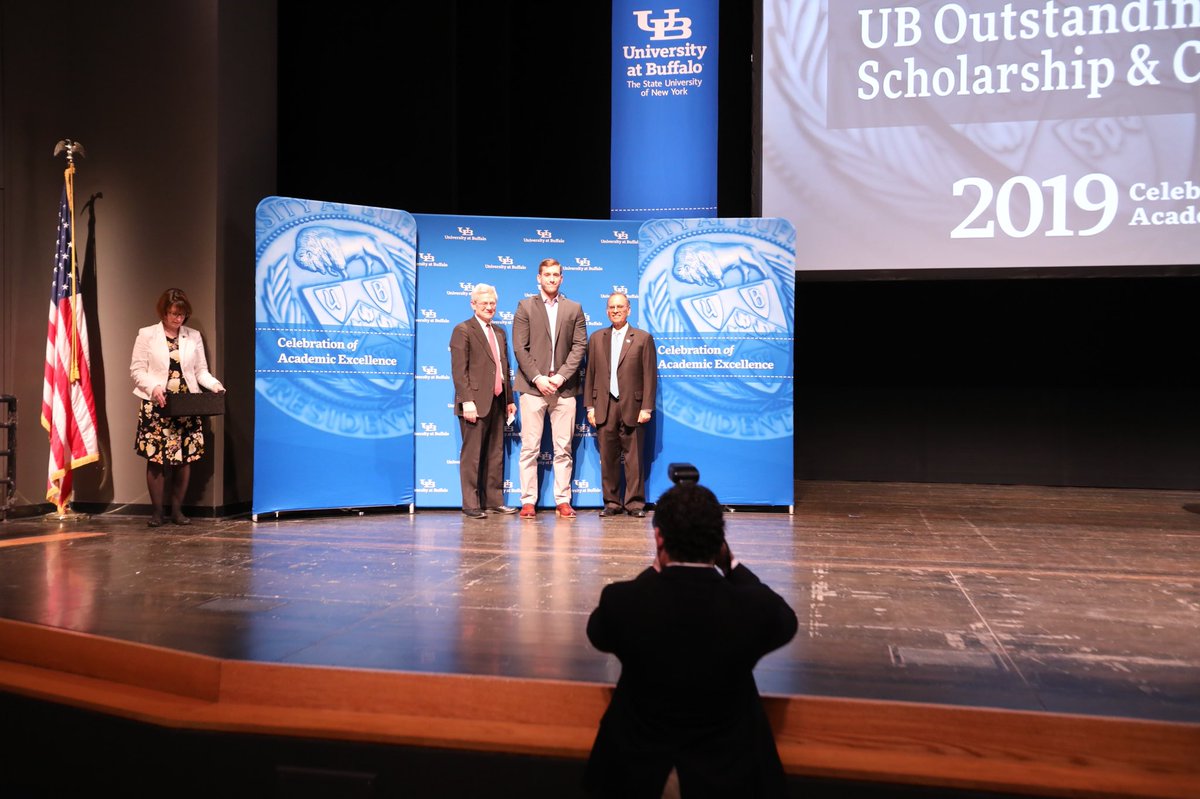 junzhuang31's tweet photo. #UBEngineering #UBuffalo Congratulations to my student Kyle on receiving the prestigious UB Undergraduate Research and Scholarship Award of Distinction!! https://t.co/Xv4JQ0BaS8