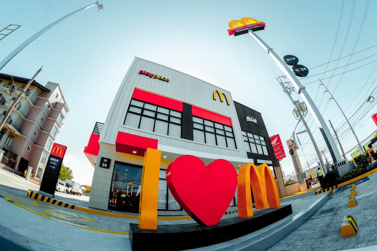 AldenPhToronto's tweet photo. Support @aldenrichards02 Push #ALDENxMcDoGrandOpening @aldenrichards02  @ALDENPHILS https://t.co/6fAhnNwSrP