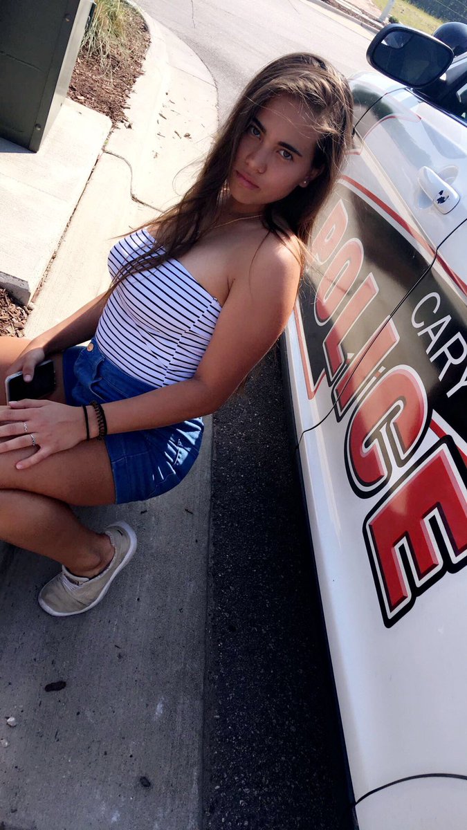 shore_pc's tweet photo. ROSEMARY HARLOW 
 
Age: 19 
Height: 5’3

Strengths: 
-virgin 
-serving looks &amp; pizza

Weaknesses: 
-her juul
-older men 
-getting caught by the cops https://t.co/GLHh6nYIri