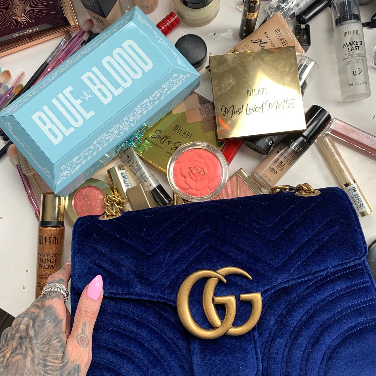 Who’s ready for tomorrow’s giveaway? 💙 4 lucky winners will get: $500 in @milanicosmetics, and a #BlueBlood palette!!!
Grand prize: brand new Blue Velvet @Gucci bag + palette & Milani makeup!
😇 Details will be in tmrws video intro!
