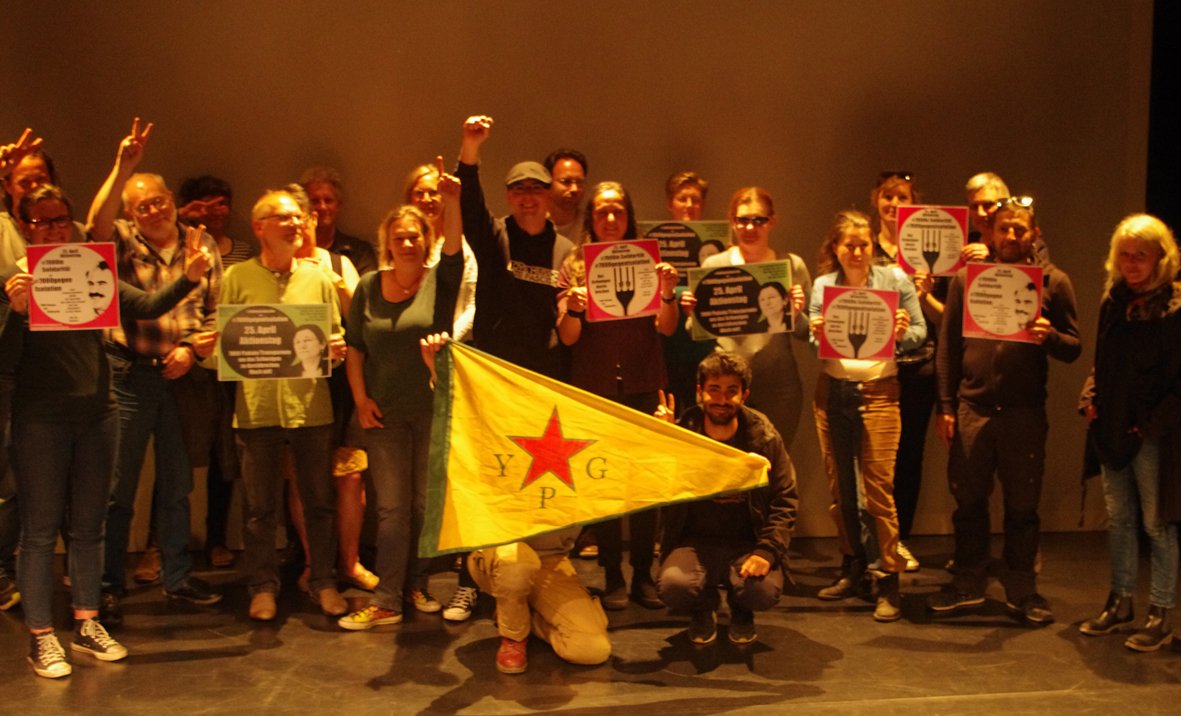 AnjaFlach's tweet photo. #7000inSolidarität mit #7000gegenIsolation #EndIsolation #CPTactNow #riseupforrojava #standupforleyla #flensburg Veranstaltung für #Rojava https://t.co/lkntjnuAna