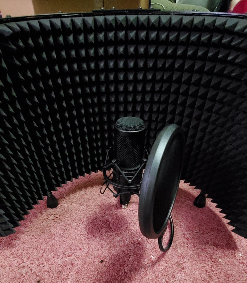 WhyDidIReadThis's tweet photo. Now we can bring you those indulgent baritones and sumptuous tenors free of interference!

#upgrade #whydidireadthis #literature #podcast https://t.co/hNSdu7OB21