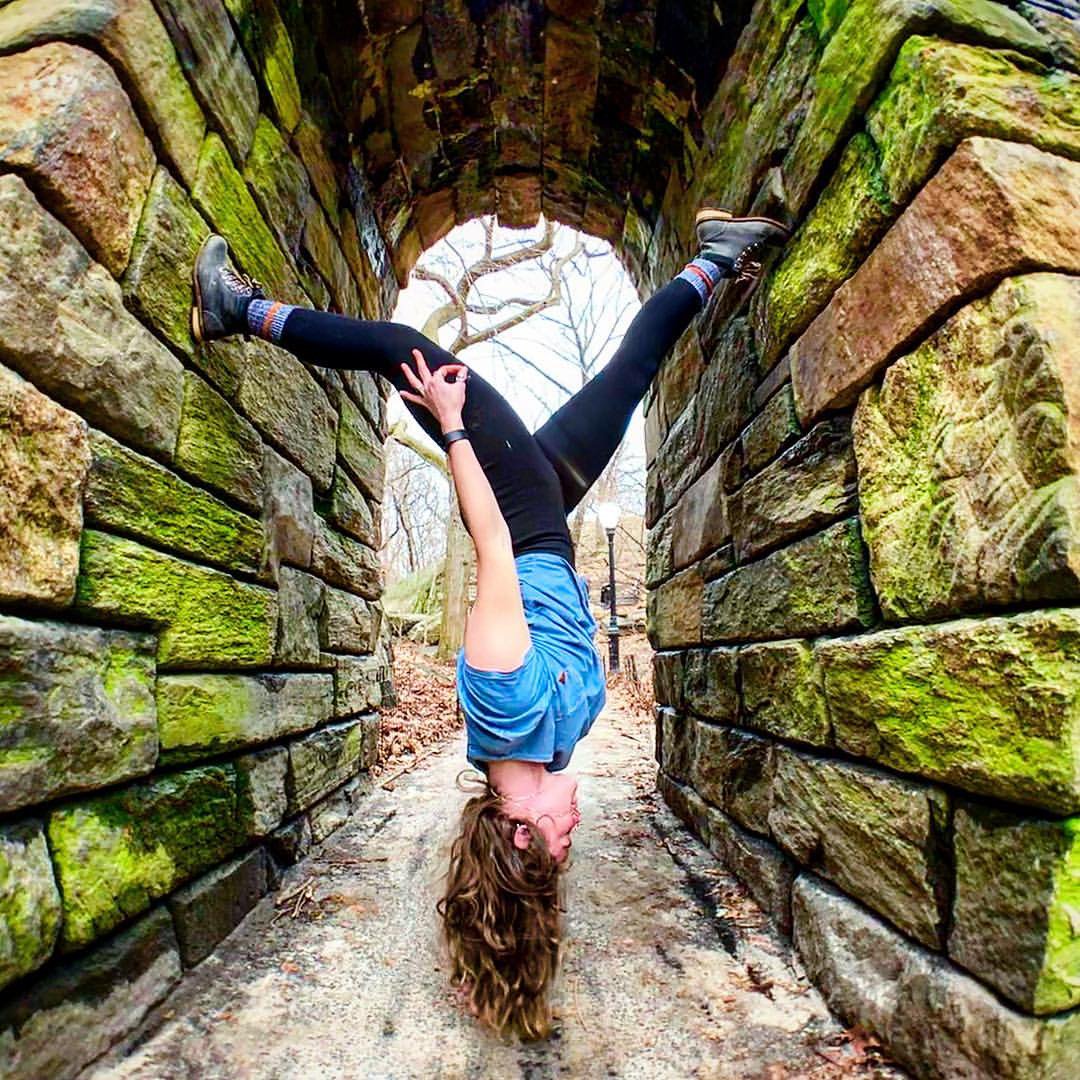 hitcase's tweet image. A casual walk through Central Park. 
Photo: George Murray // SuperWide Lens

#NewYorkCity #CentralPark #hitcase